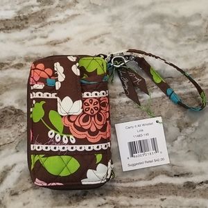 Vera Bradley Wristlet...nwt... Lola